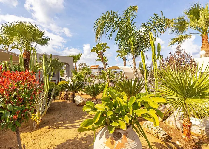 Renas Secret Garden House